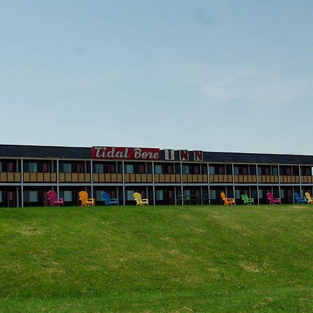 Tidal Bore Inn Truro Esterno foto